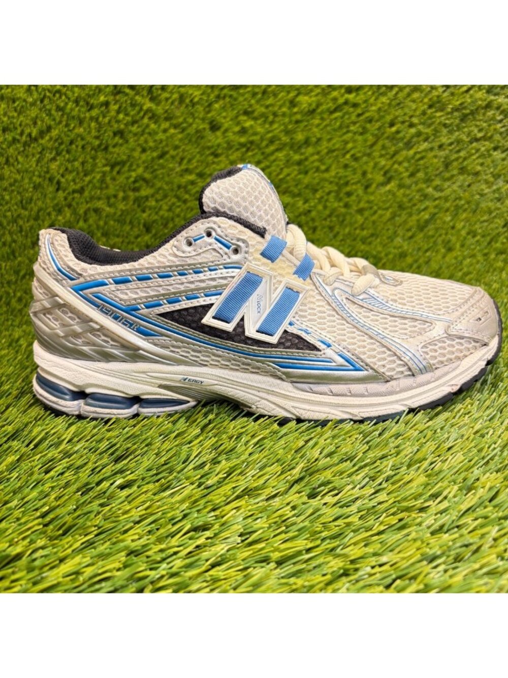 New Balance 1906R Womens Size 9 Mens 7.5 Silver Athletic Running Shoes Sneakers